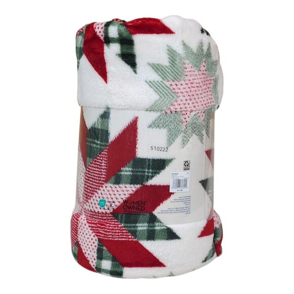 The Big One Oversized Plush Throw Blanket 5' x 6' Christmas Star Patch Quilt - Picture 4 of 9